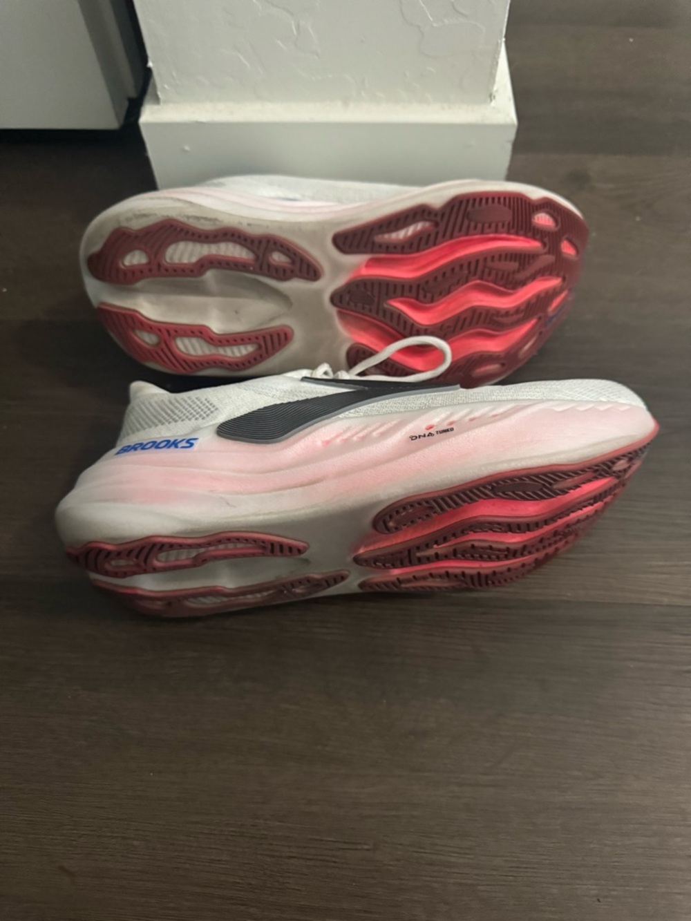 Brooks Women's White and Pink Running Shoes with Gray Logo - Picture 4 of 4